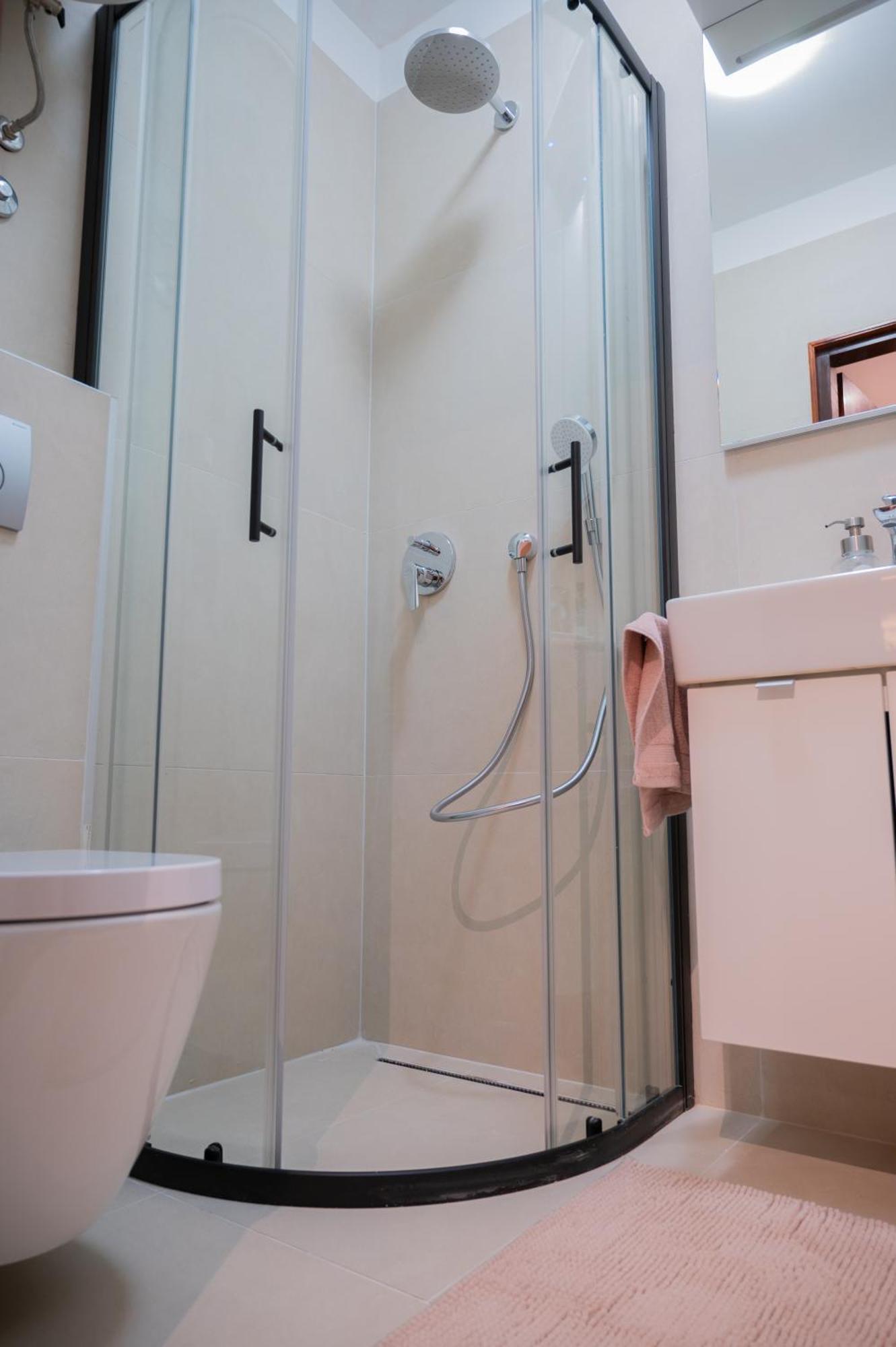 Apartman Rose-2025 Renovated Garden View 포레치 외부 사진