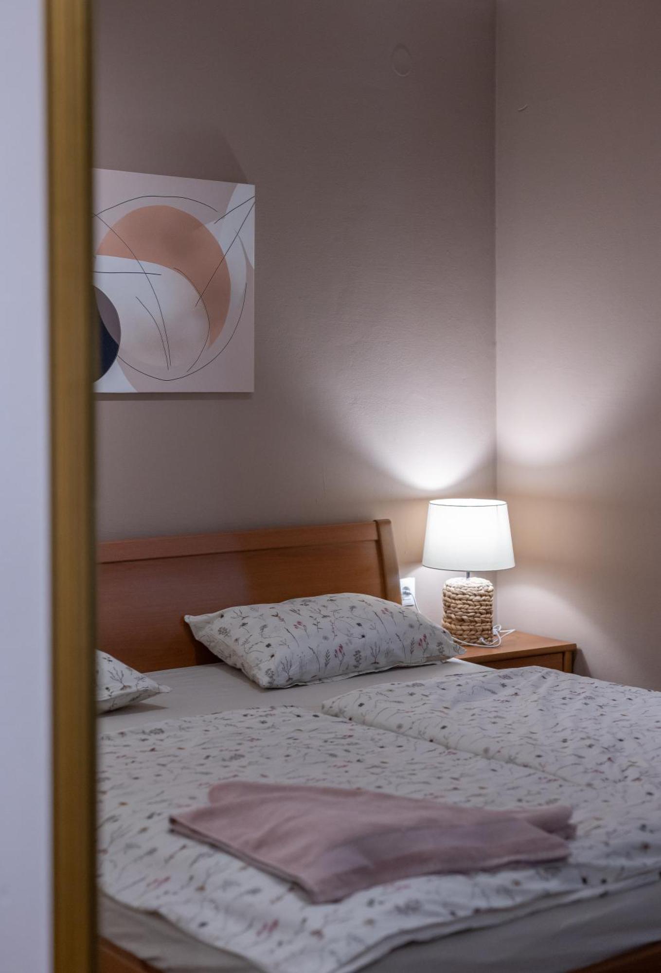 Apartman Rose-2025 Renovated Garden View 포레치 외부 사진